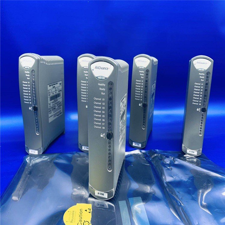 KOLLMORGEN  AKM54K-ANC2AB01科爾摩根控制器