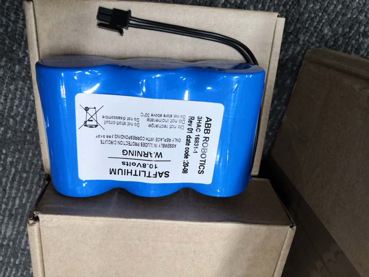 ABB 3HAC031683-001  機器人示教器  