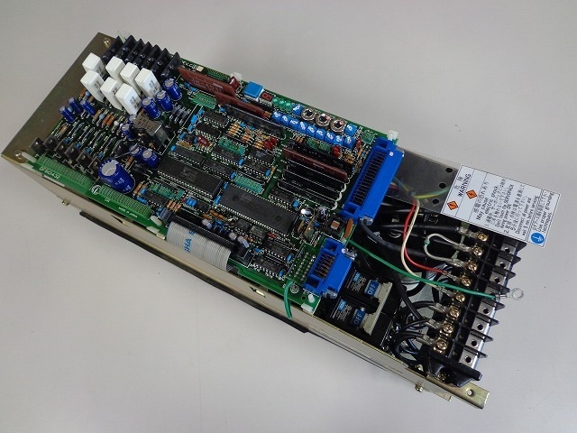 YASKAWA/安川 CACR-SR30BBIAM 伺服控制器